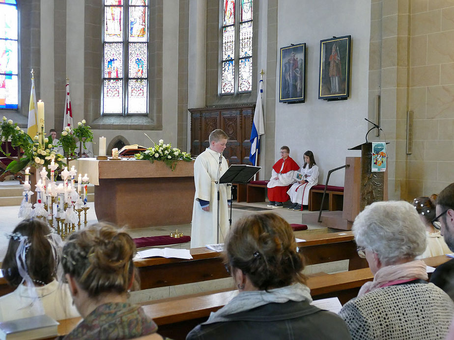 Feier der 1. Heiligen Kommunion in Sankt Crescentius (Foto: Karl-Franz Thiede)